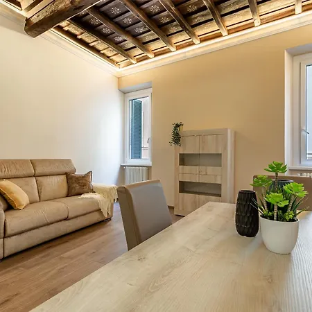 Iflat Augustus Near Pantheon Apartman *